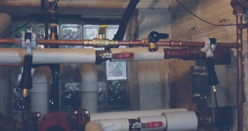 Zamrażanie rur hydraulicznych - kiedy i jak wykorzystywać zamrażarkę?